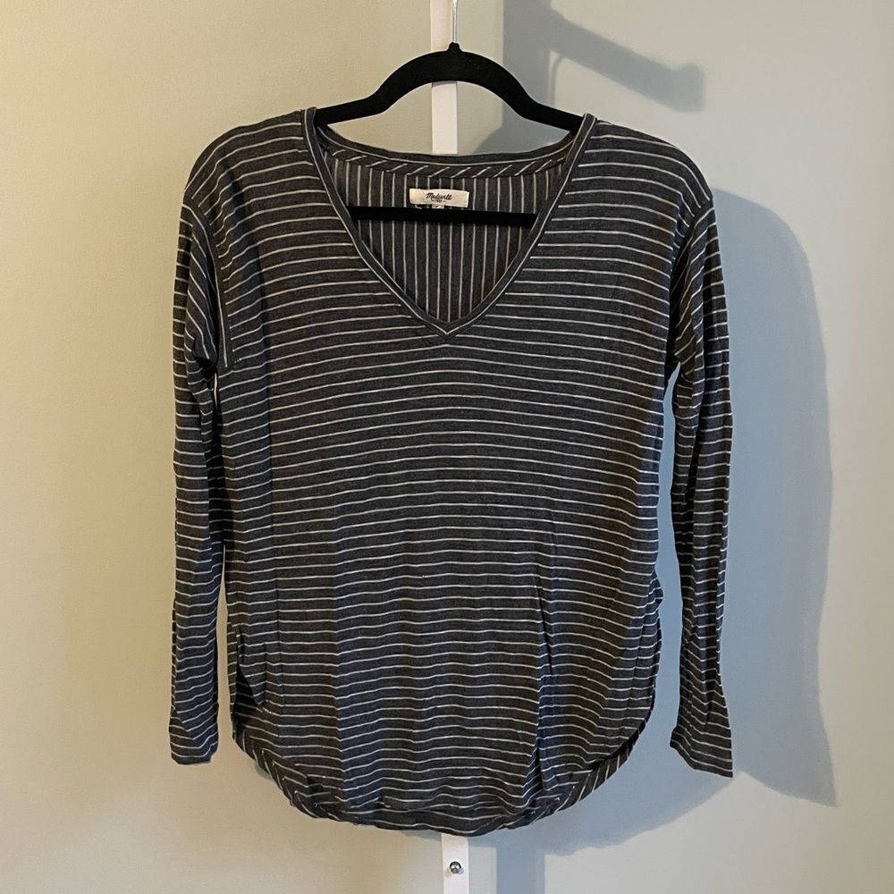 Madewell Gray and White Striped 3/4 Sleeve V-Neck Top